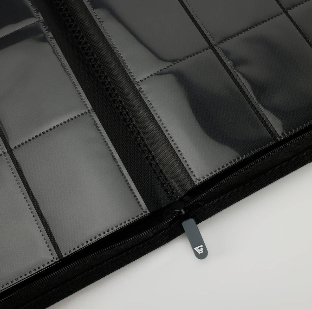 Premium 16-pocket Album | GEMLOADER | 1024 pockets
